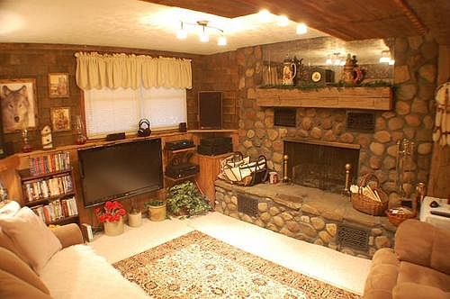 2nd image of 1450 Tudor Way