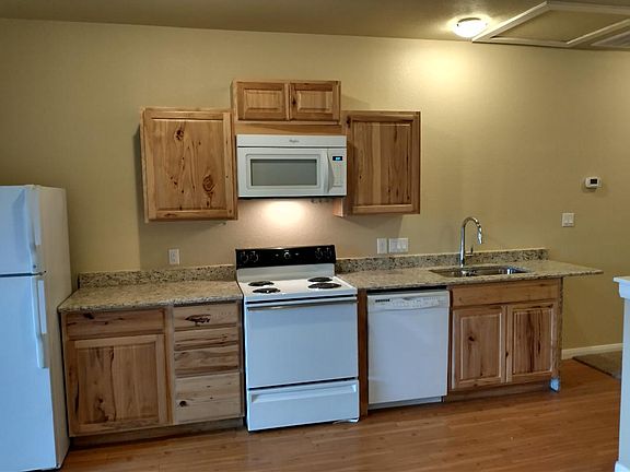 Remodeled Kitchen. Granite countertops!