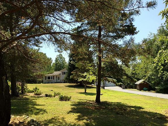 2nd image of 13 Vance Ln