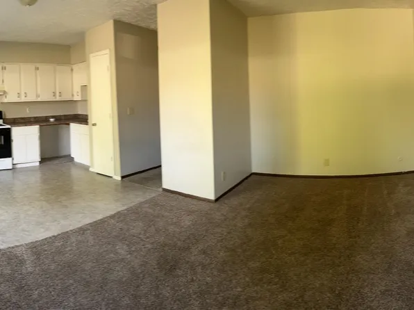 111 Floss Mar Ct APT 1, East Peoria, IL 61611