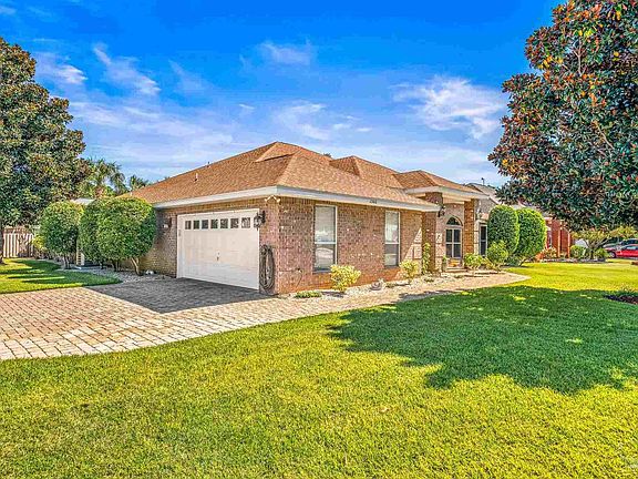 3rd image of 1560 Cypress Bend Trl