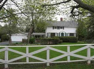 698 2nd St, Charlevoix, MI 49720