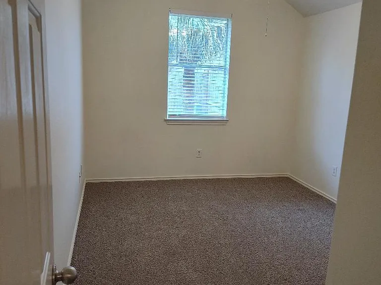6327 Bonnie Chase Ln — Photo 15