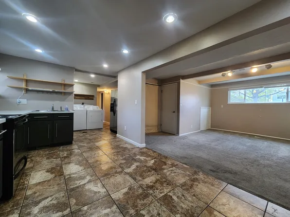 1442 E Saratoga Rd, Holladay, UT 84117