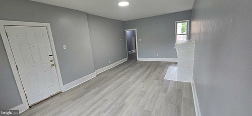 4th image of 4307 W Maple Ave APT A