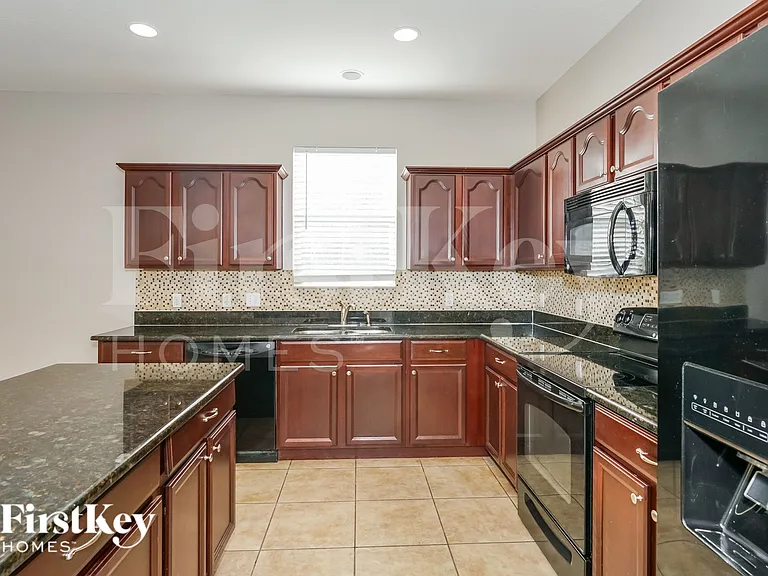 3329 Sorrel Ct — Photo 7