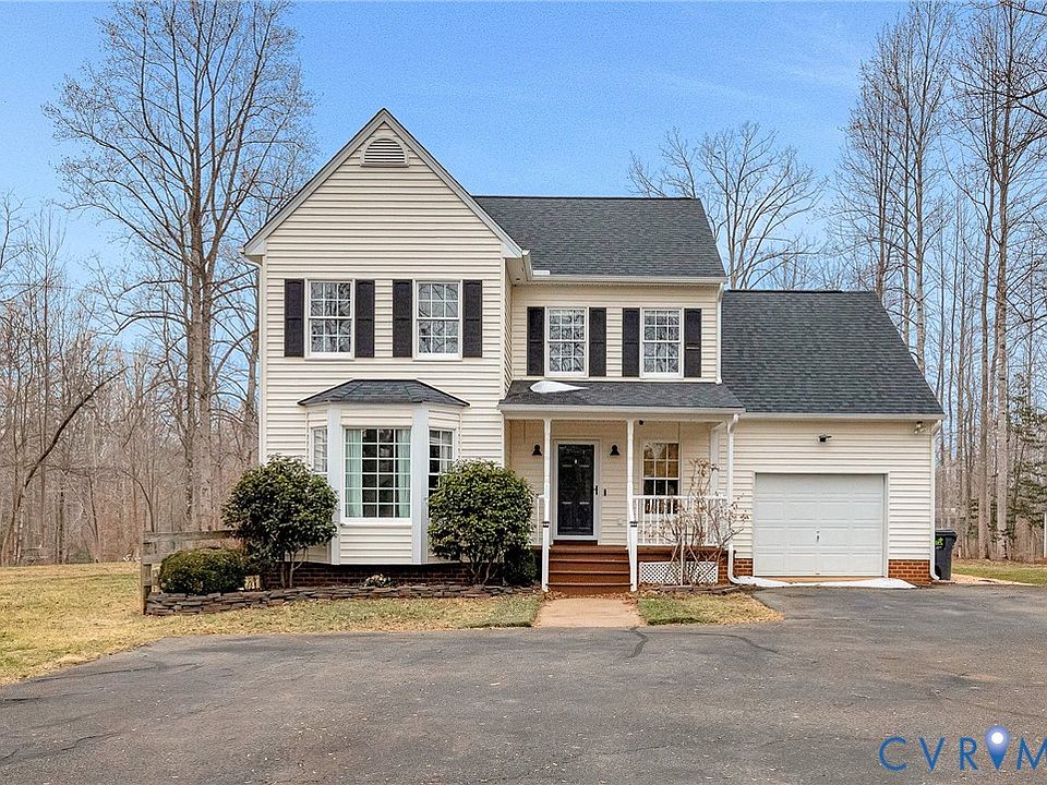 1st image of 16339 Coppertree Dr