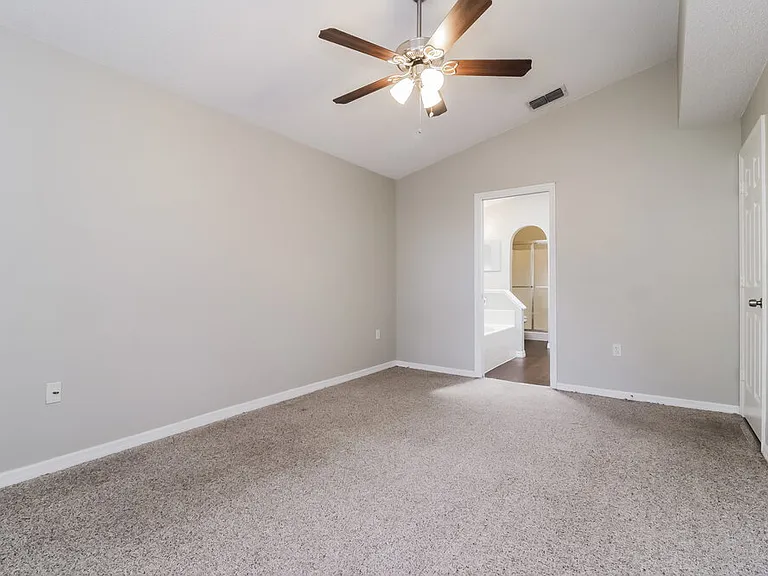 4313 Iveyglen Ave — Photo 9