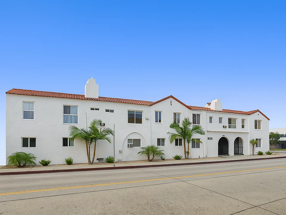 823 N. Gower