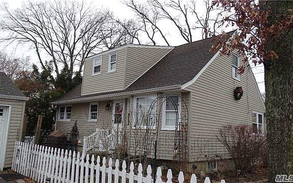 2nd image of 10 E Cedar St