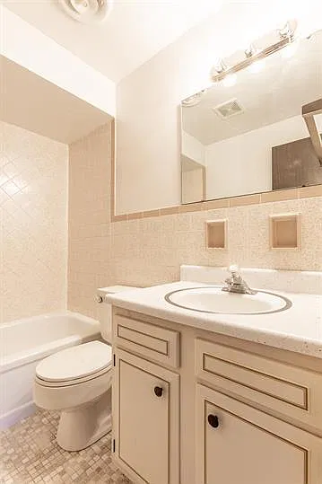 1 bed, $835 — Photo 3