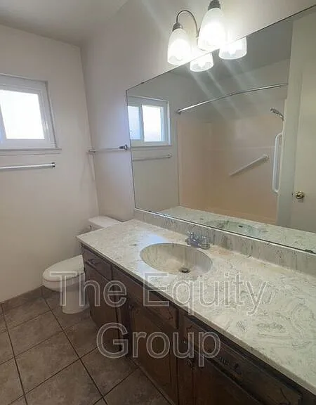 2728 S Sallee Ct — Photo 8