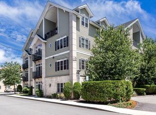 163 Rumford Ave #202, Mansfield, MA 02048