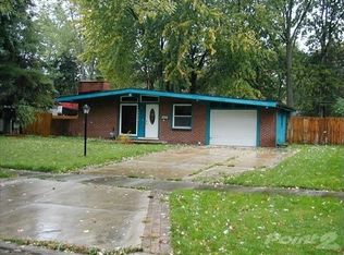 29819 Chelmsford Rd, Southfield, MI 48076