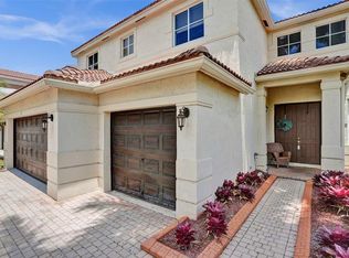 736 Tulip Cir, Fort Lauderdale, FL 33327