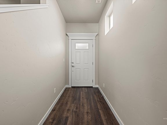 5th image of 2110 S Hills Ave