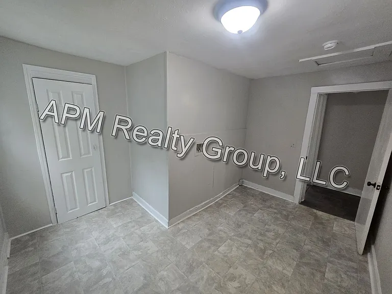 1215 King St — Photo 3