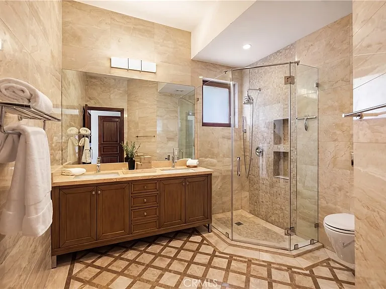 2027 Santiago Dr — Photo 22