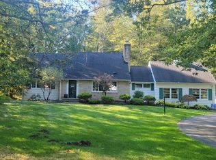 5827 Briarwood Ln, Solon, OH 44139