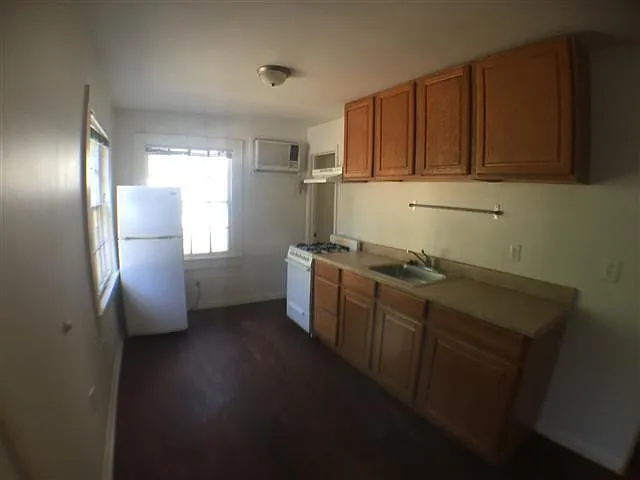 908 W 22nd St #C — Photo 2