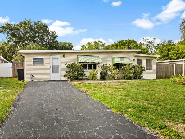 10379 109th Ave, Largo, FL 33773