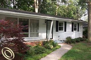 1st image of 3126 E Village Ln