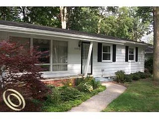 3126 E Village Ln photo 1