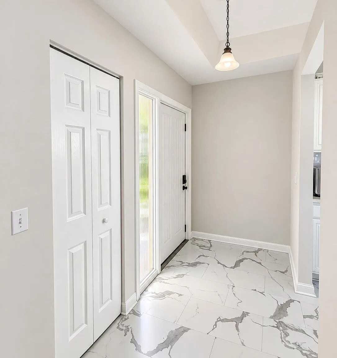 3 bed, 2.0 bath, 1465 sqft, $3,250 — Photo 3