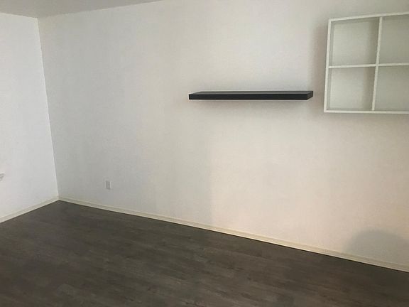 3rd image of 1636 Kennedy Pl