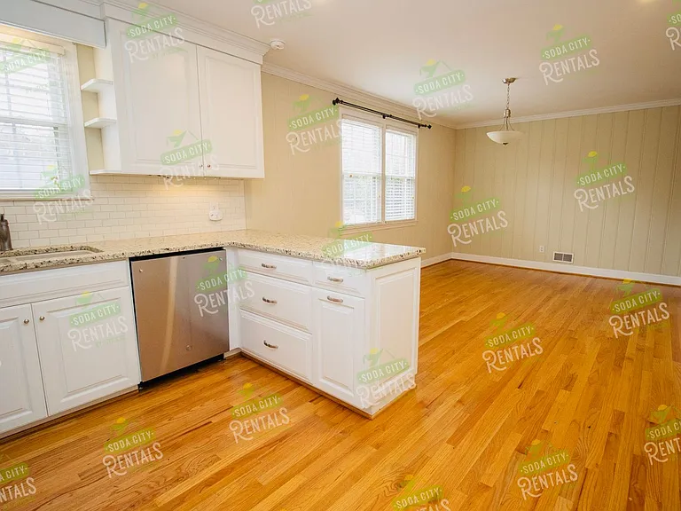 2829 Duncan St — Photo 10