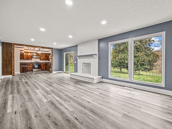 4th image of 2801 Lakeland Dr