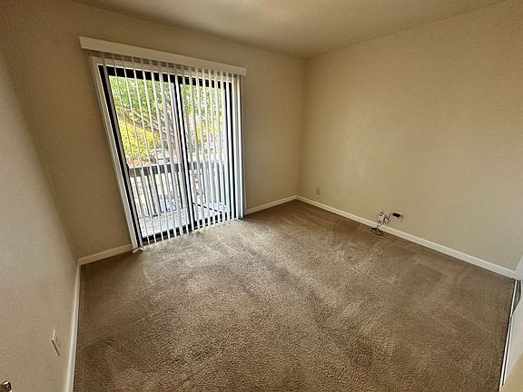 5th image of 2138 Derby St #2