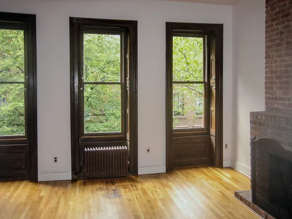 457 Henry Street image 1 of 8