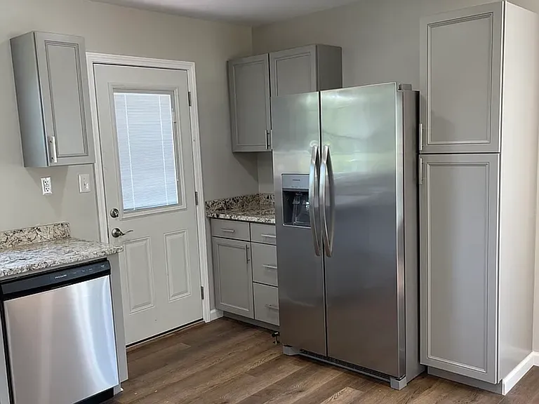 382 Miller Ave #A — Photo 4