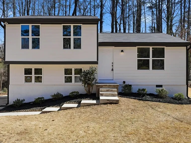 1008 Evangeline Way — Photo 1