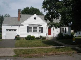 30 Wright Ln, Hamden, CT 06517