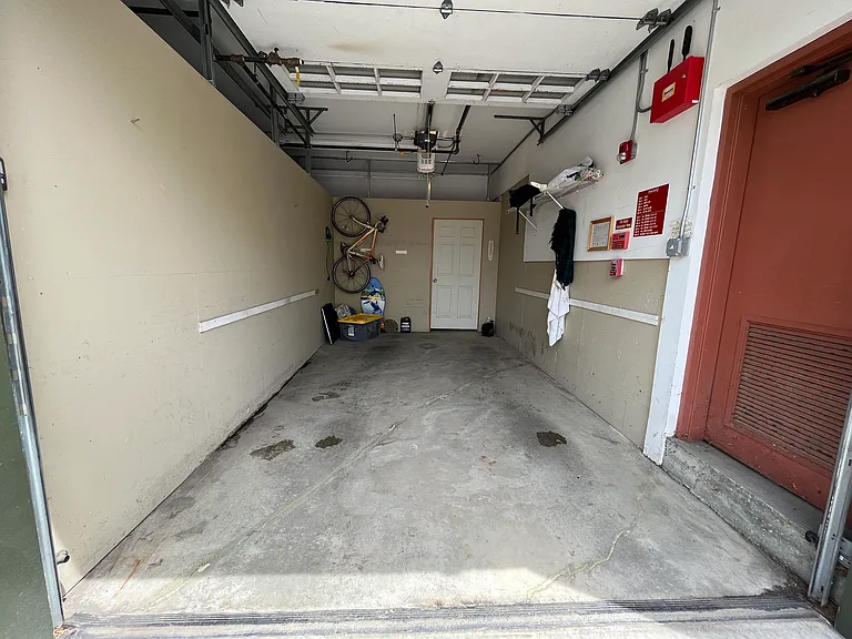 24 Strong Ave — Photo 29