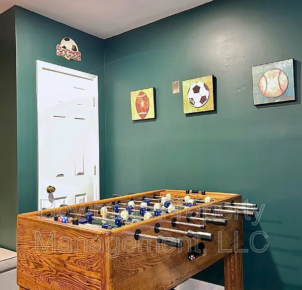 255 Camelot Dr — Photo 19