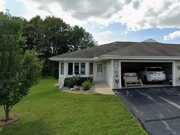 507 Hartford SQUARE #4, Hartford, WI 53027