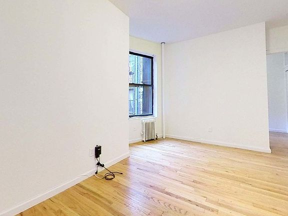 5th image of 411 E 70th St #4D1