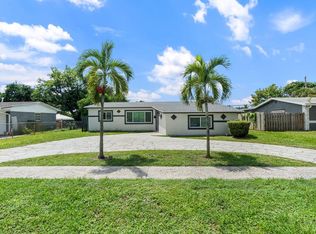 5920 NW 14th Pl, Sunrise, FL 33313