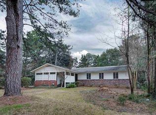 3962 Berkley Dr, Jackson, MS 39211