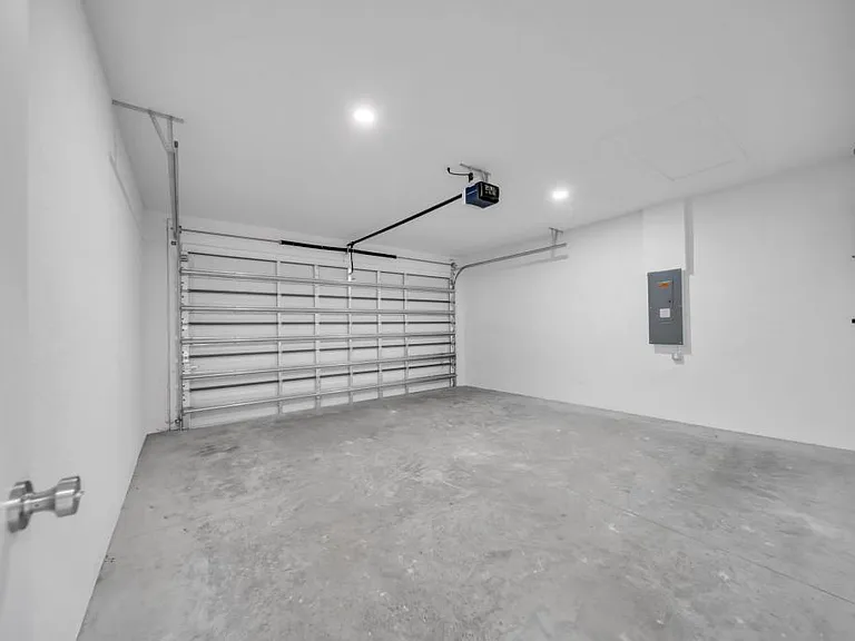 325 Paulcrest Ave — Photo 28