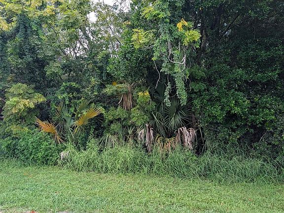 5th image of GREEN BRIAR DRIVE LOT 6