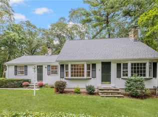 15 Williams Rd, Smithfield, RI 02917