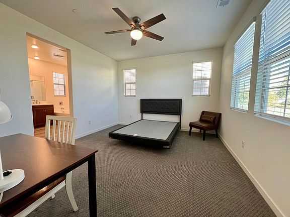 5th image of 2202 Rose Garden Ct