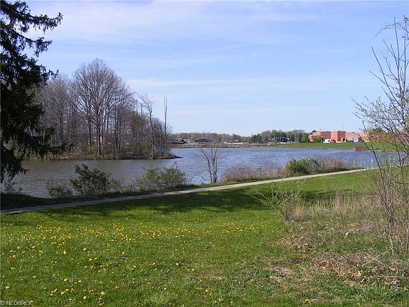 3rd image of 3488 Brunswick Lake Pkwy