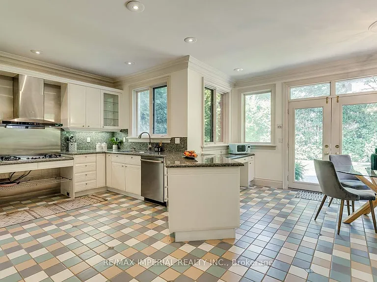 270 Spring Garden Ave — Photo 22