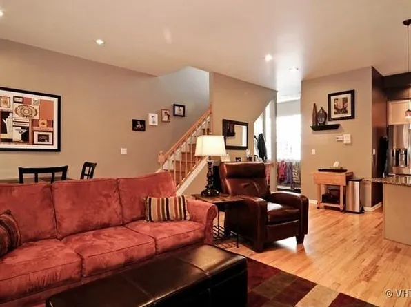 2429 N Clybourn Ave APT E, Chicago, IL 60614