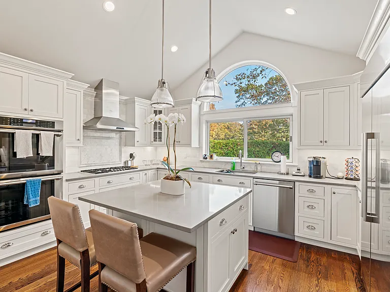 150 Sea Farm Ln — Photo 2